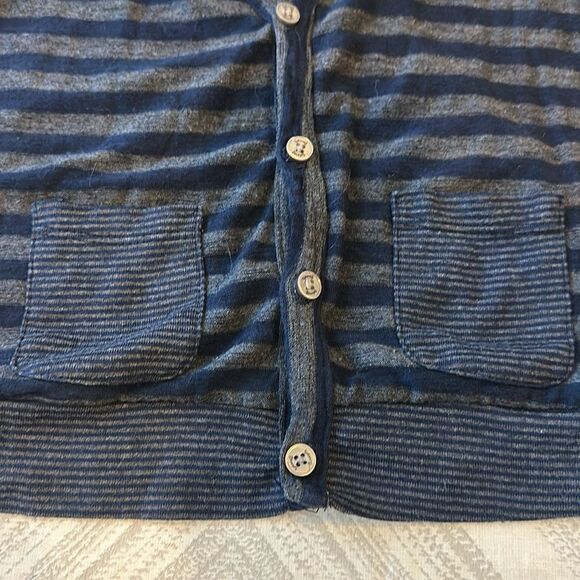 Splendid Boys Grey & Navy Striped Cardigan Button Down Shirt - Size 5/6 - Picture 3 of 6